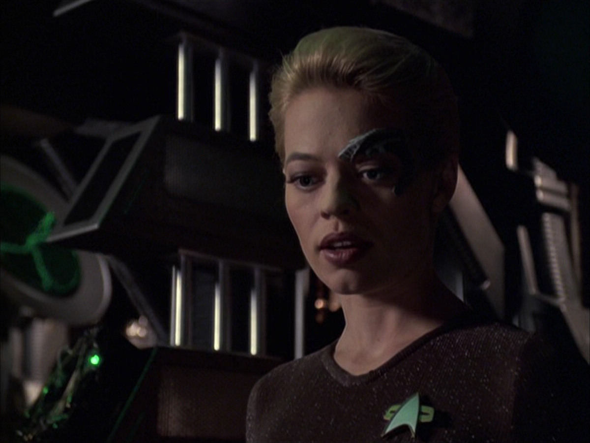 extant_StarTrek_VOY_6x09-TheVoyagerConspiracy_02397.jpg