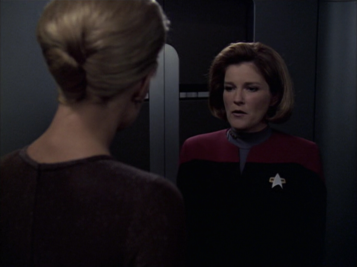 extant_StarTrek_VOY_6x09-TheVoyagerConspiracy_02439.jpg
