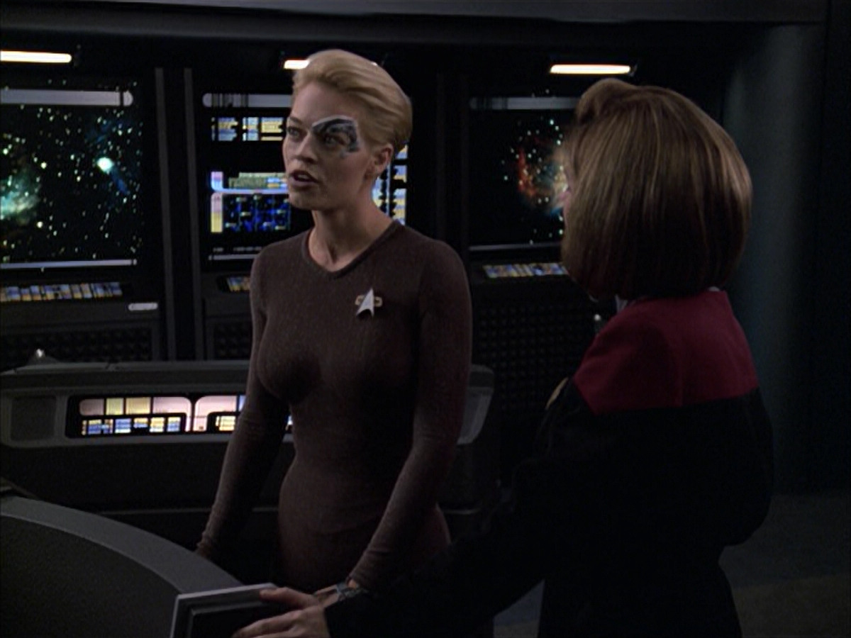 extant_StarTrek_VOY_6x09-TheVoyagerConspiracy_02496.jpg