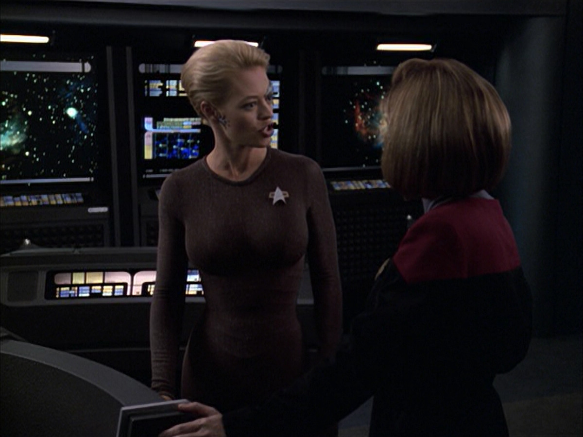 extant_StarTrek_VOY_6x09-TheVoyagerConspiracy_02504.jpg