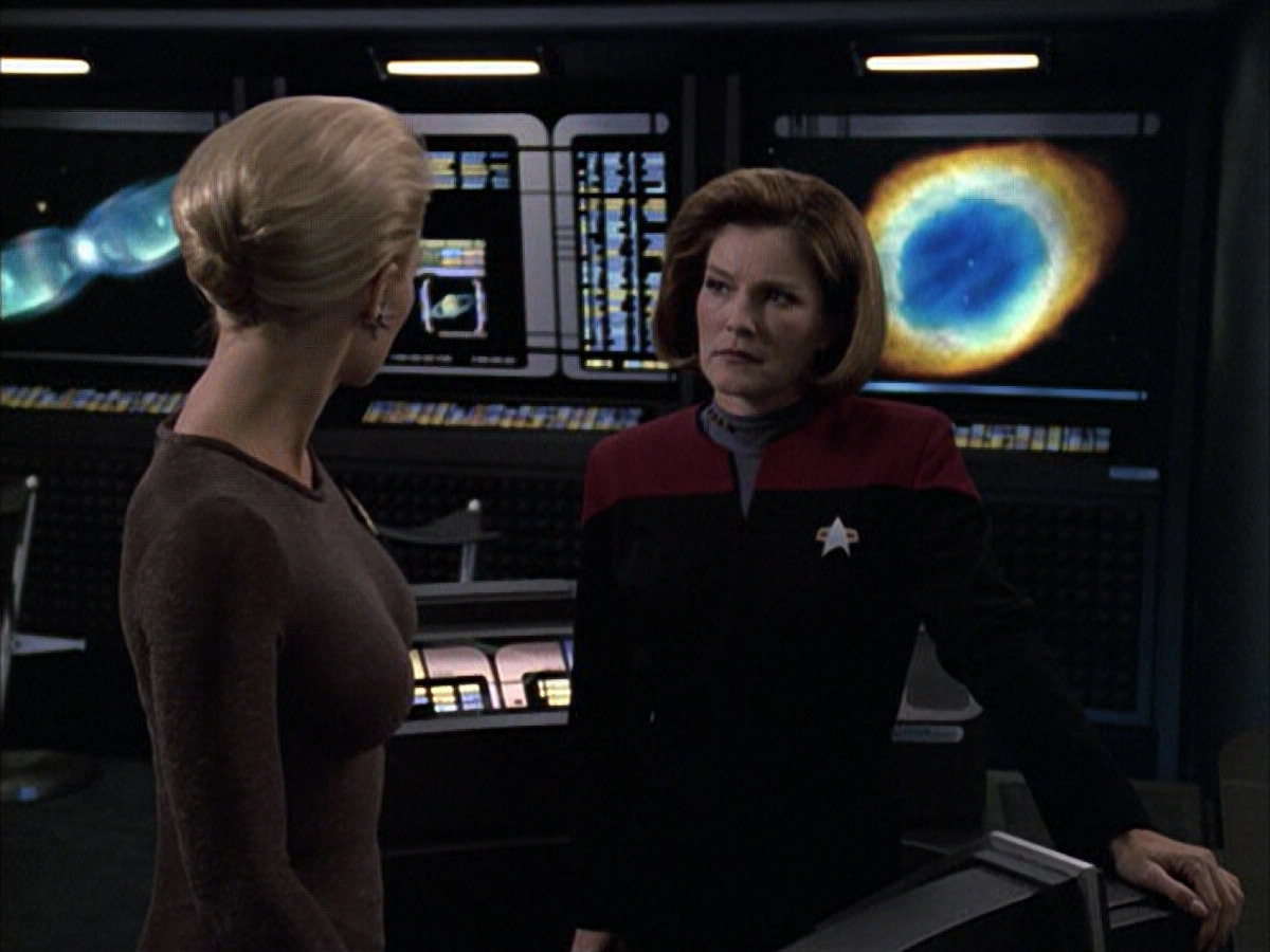 extant_StarTrek_VOY_6x09-TheVoyagerConspiracy_02507.jpg
