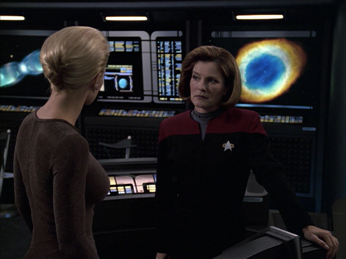 extant_StarTrek_VOY_6x09-TheVoyagerConspiracy_02512.jpg