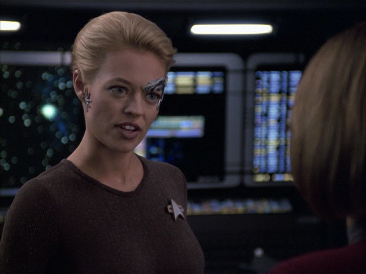 extant_StarTrek_VOY_6x09-TheVoyagerConspiracy_02516.jpg