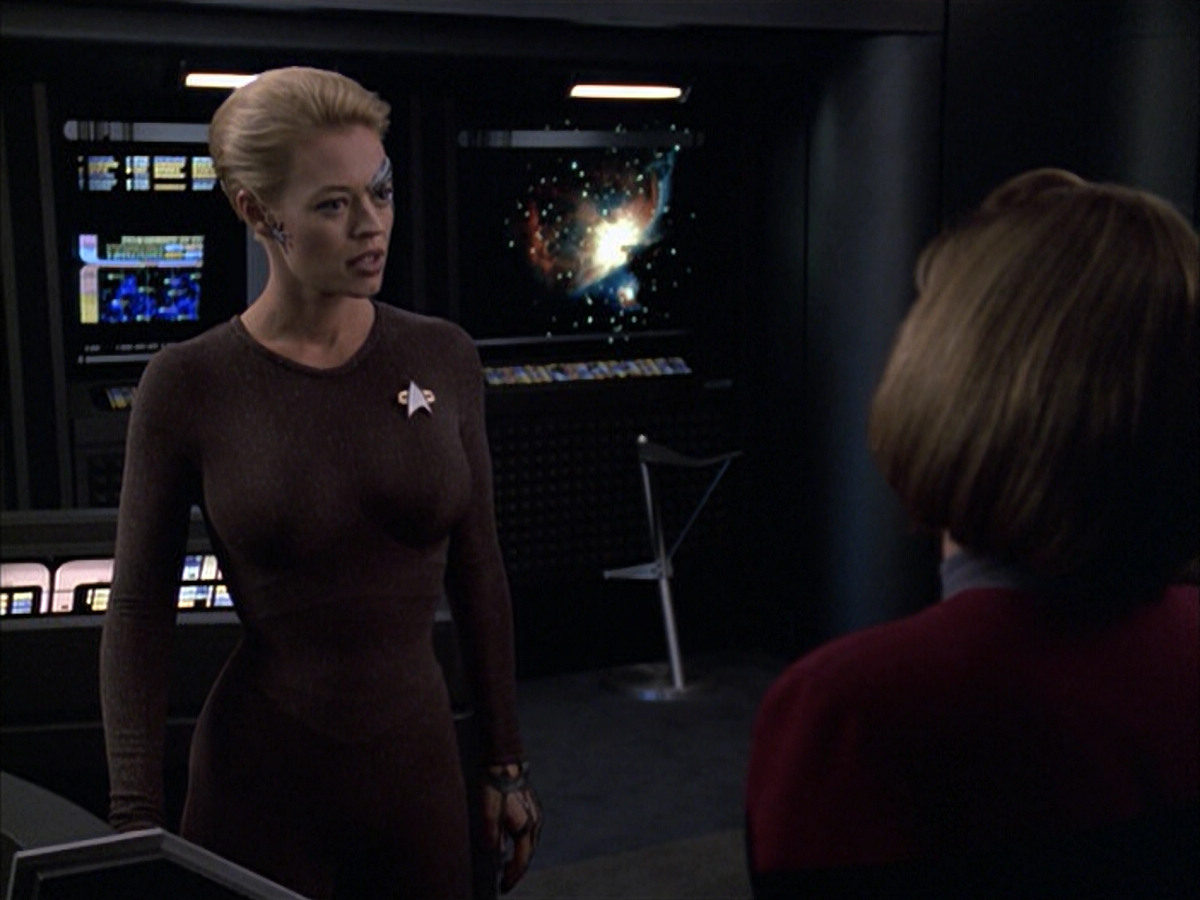 extant_StarTrek_VOY_6x09-TheVoyagerConspiracy_02553.jpg