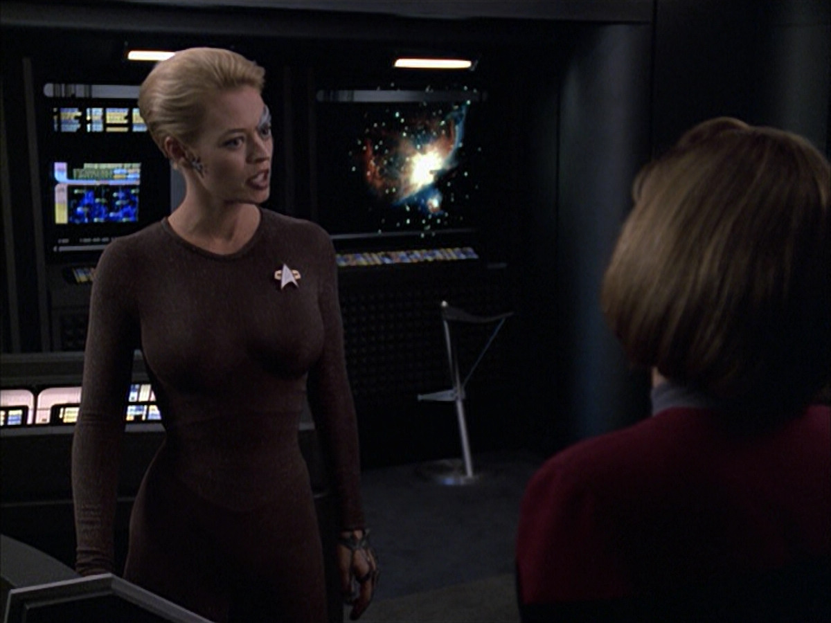 extant_StarTrek_VOY_6x09-TheVoyagerConspiracy_02554.jpg