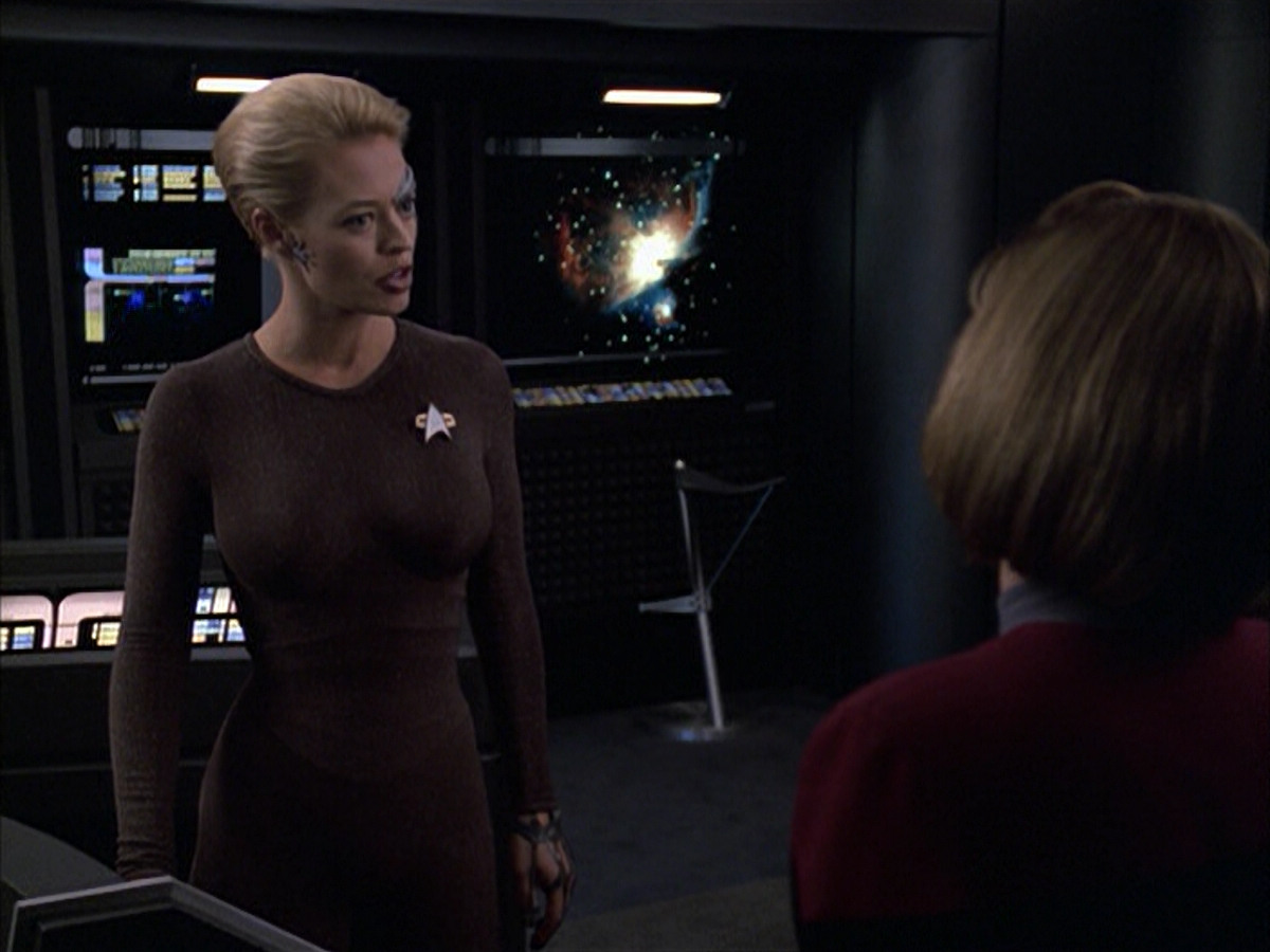 extant_StarTrek_VOY_6x09-TheVoyagerConspiracy_02555.jpg