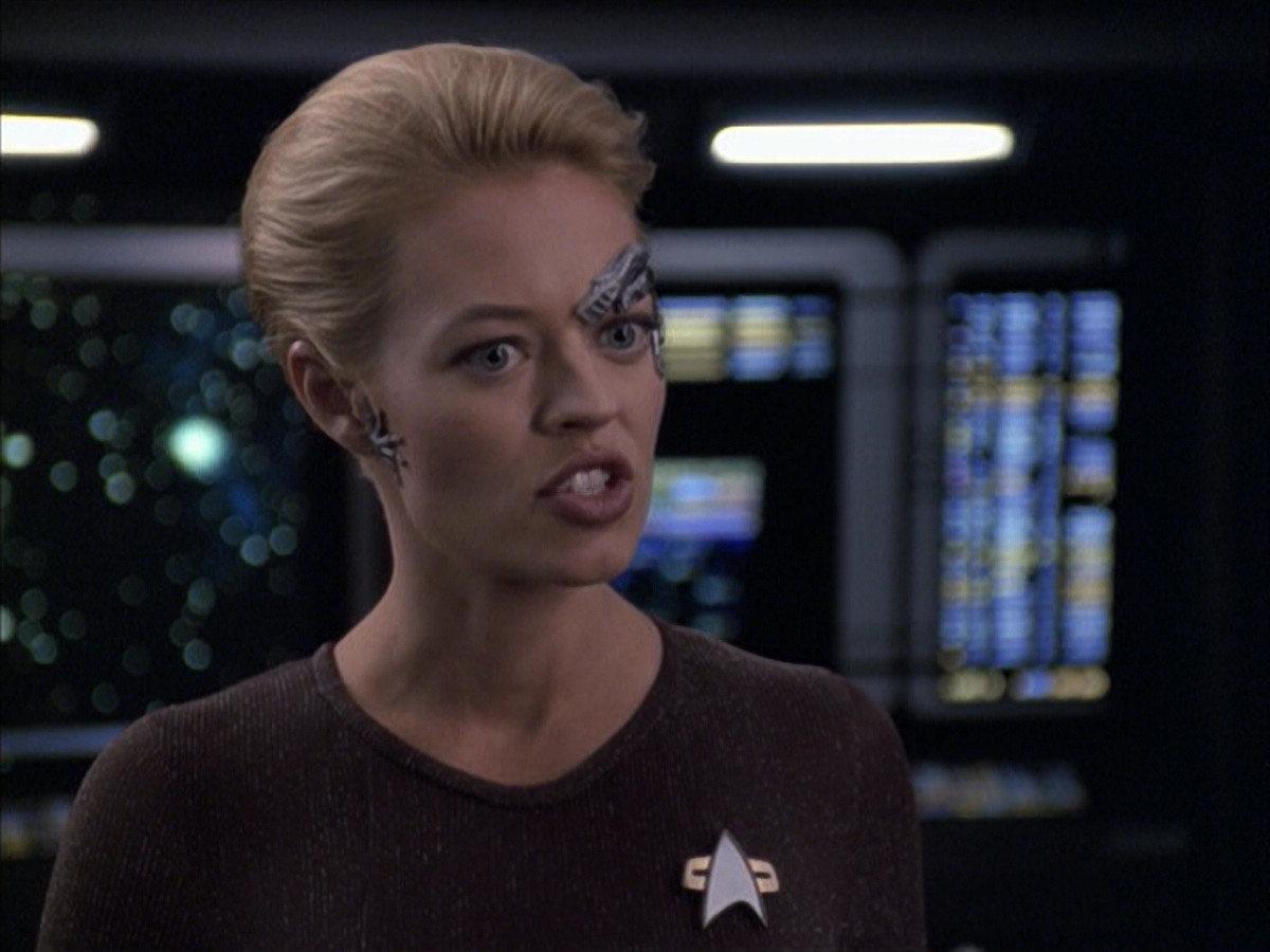 extant_StarTrek_VOY_6x09-TheVoyagerConspiracy_02592.jpg