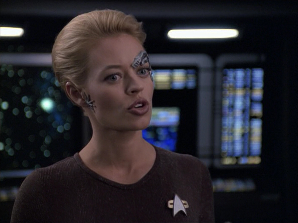 extant_StarTrek_VOY_6x09-TheVoyagerConspiracy_02601.jpg