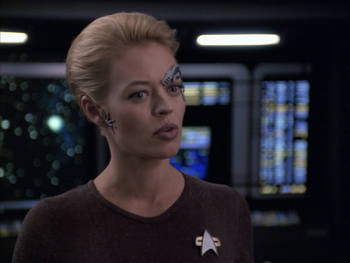 extant_StarTrek_VOY_6x09-TheVoyagerConspiracy_02602.jpg