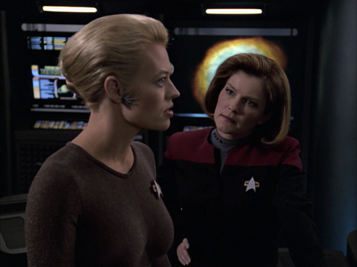 extant_StarTrek_VOY_6x09-TheVoyagerConspiracy_02613.jpg