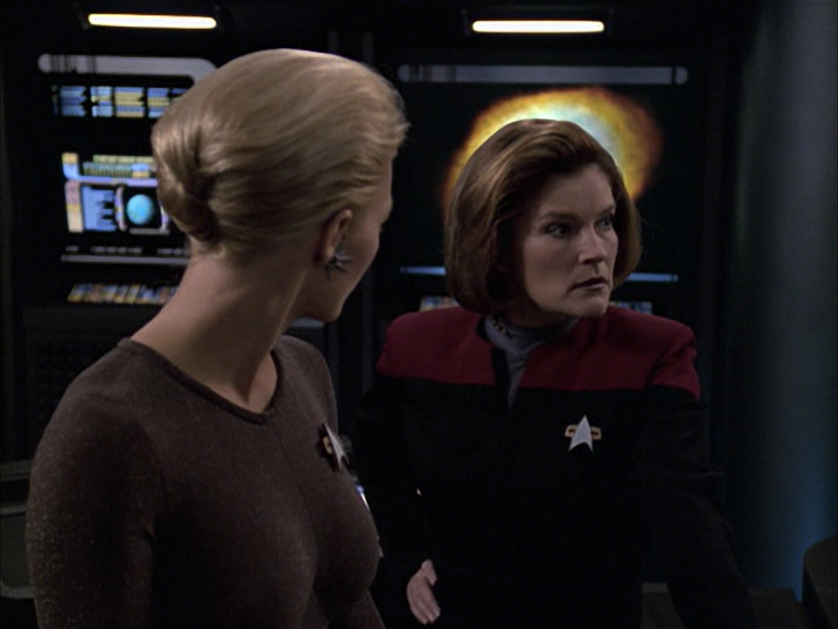 extant_StarTrek_VOY_6x09-TheVoyagerConspiracy_02616.jpg
