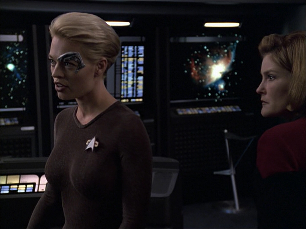 extant_StarTrek_VOY_6x09-TheVoyagerConspiracy_02627.jpg