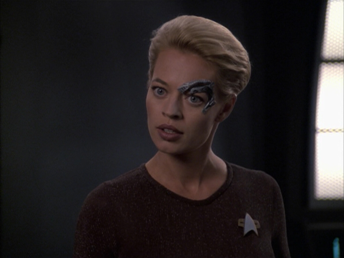 extant_StarTrek_VOY_6x09-TheVoyagerConspiracy_02647.jpg