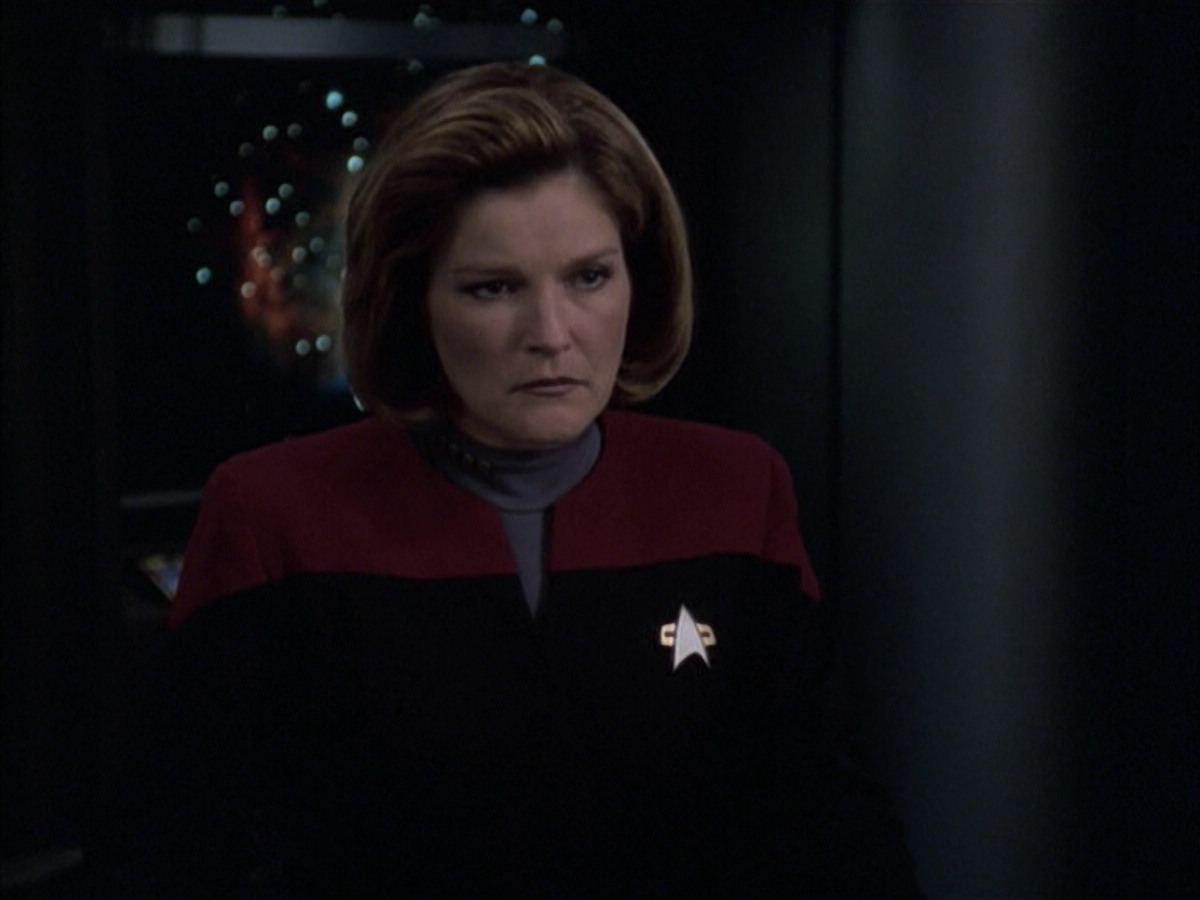 extant_StarTrek_VOY_6x09-TheVoyagerConspiracy_02649.jpg
