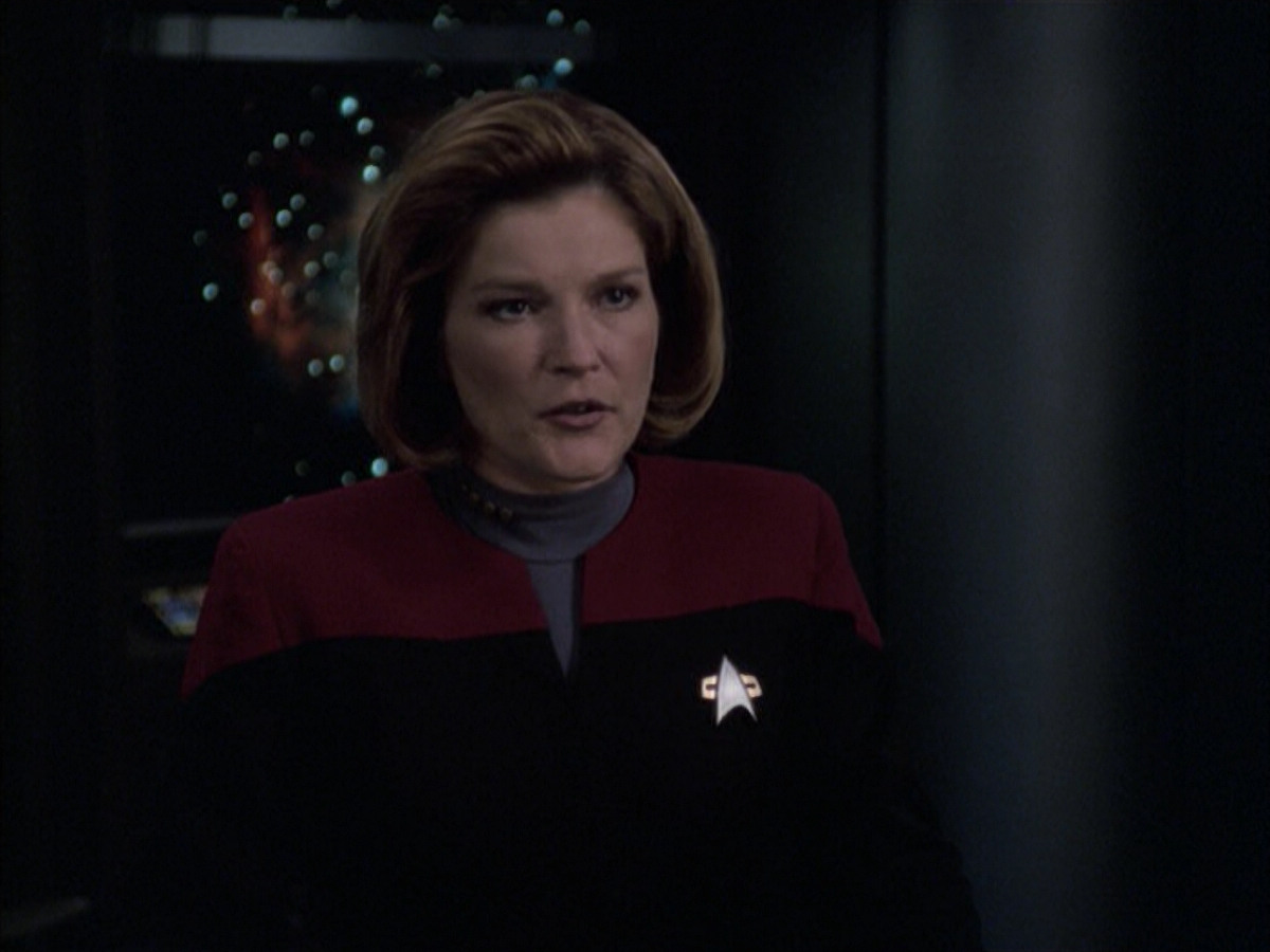 extant_StarTrek_VOY_6x09-TheVoyagerConspiracy_02652.jpg