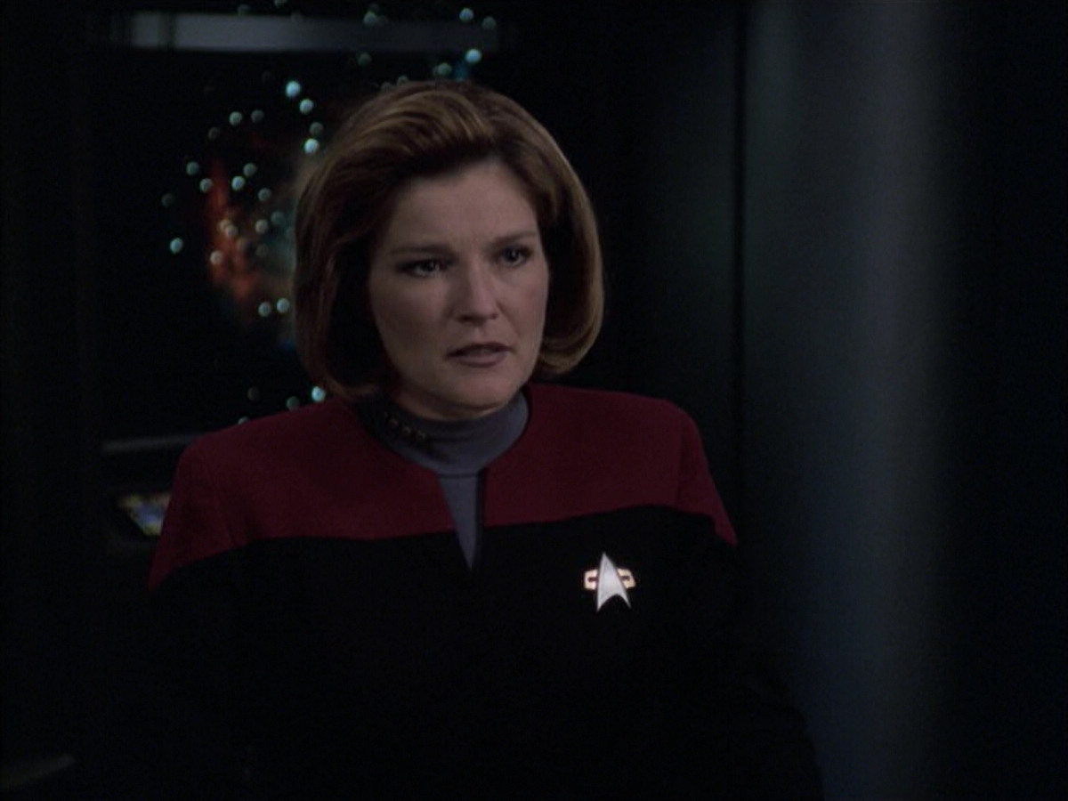 extant_StarTrek_VOY_6x09-TheVoyagerConspiracy_02655.jpg