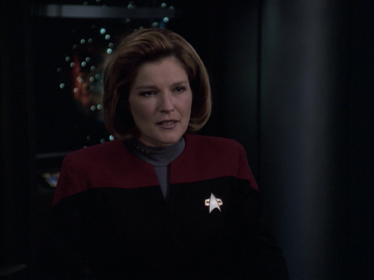 extant_StarTrek_VOY_6x09-TheVoyagerConspiracy_02656.jpg