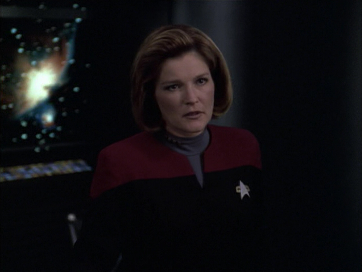 extant_StarTrek_VOY_6x09-TheVoyagerConspiracy_02660.jpg