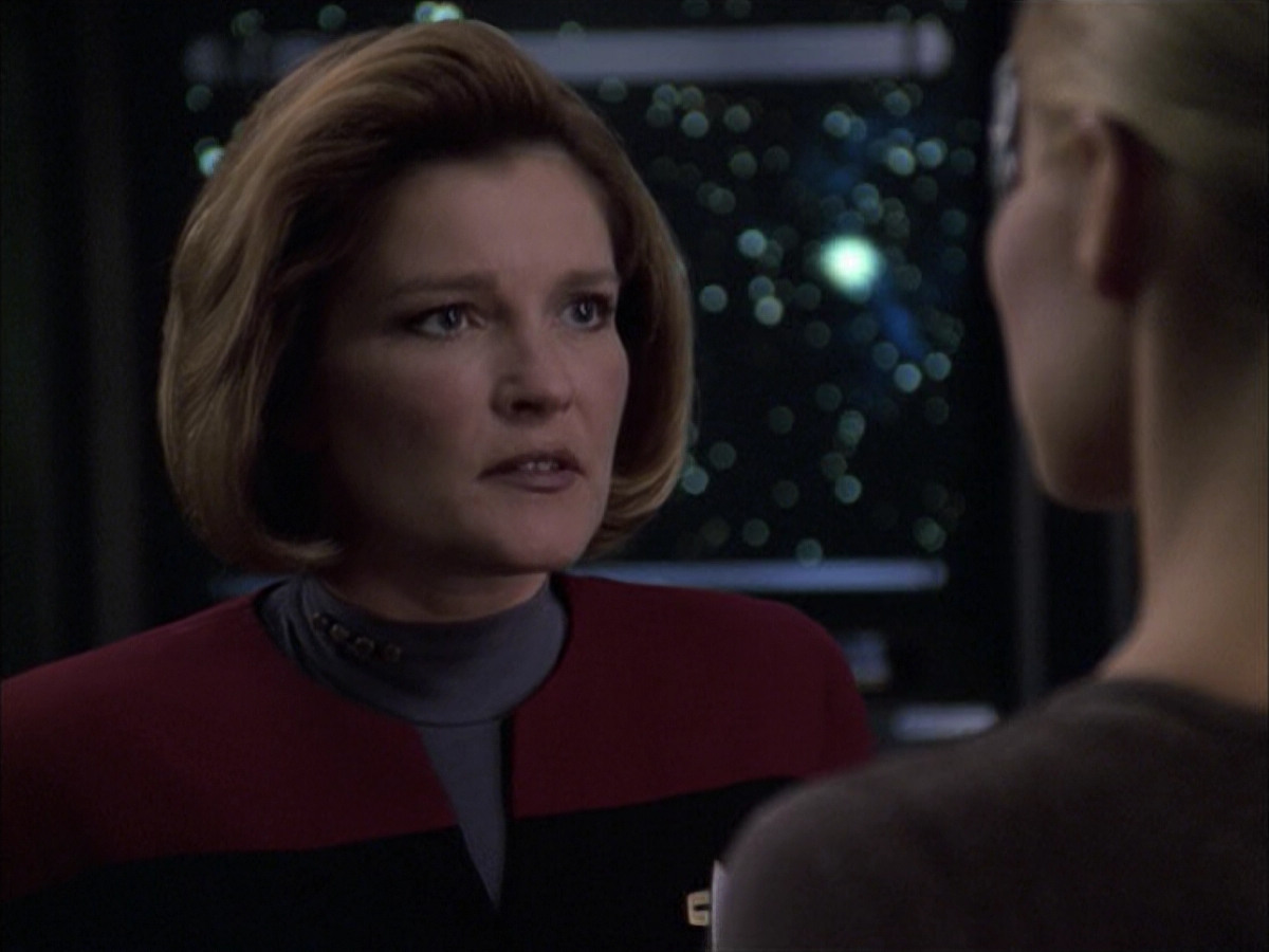 extant_StarTrek_VOY_6x09-TheVoyagerConspiracy_02669.jpg