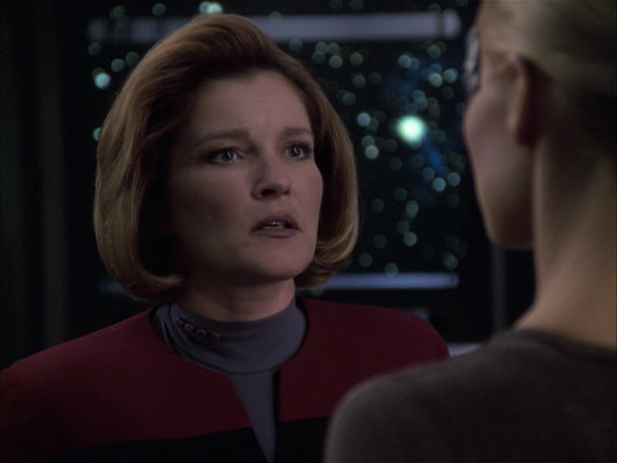 extant_StarTrek_VOY_6x09-TheVoyagerConspiracy_02671.jpg