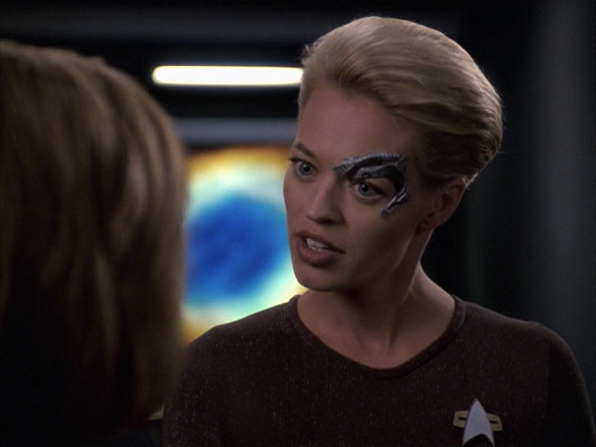 extant_StarTrek_VOY_6x09-TheVoyagerConspiracy_02704.jpg
