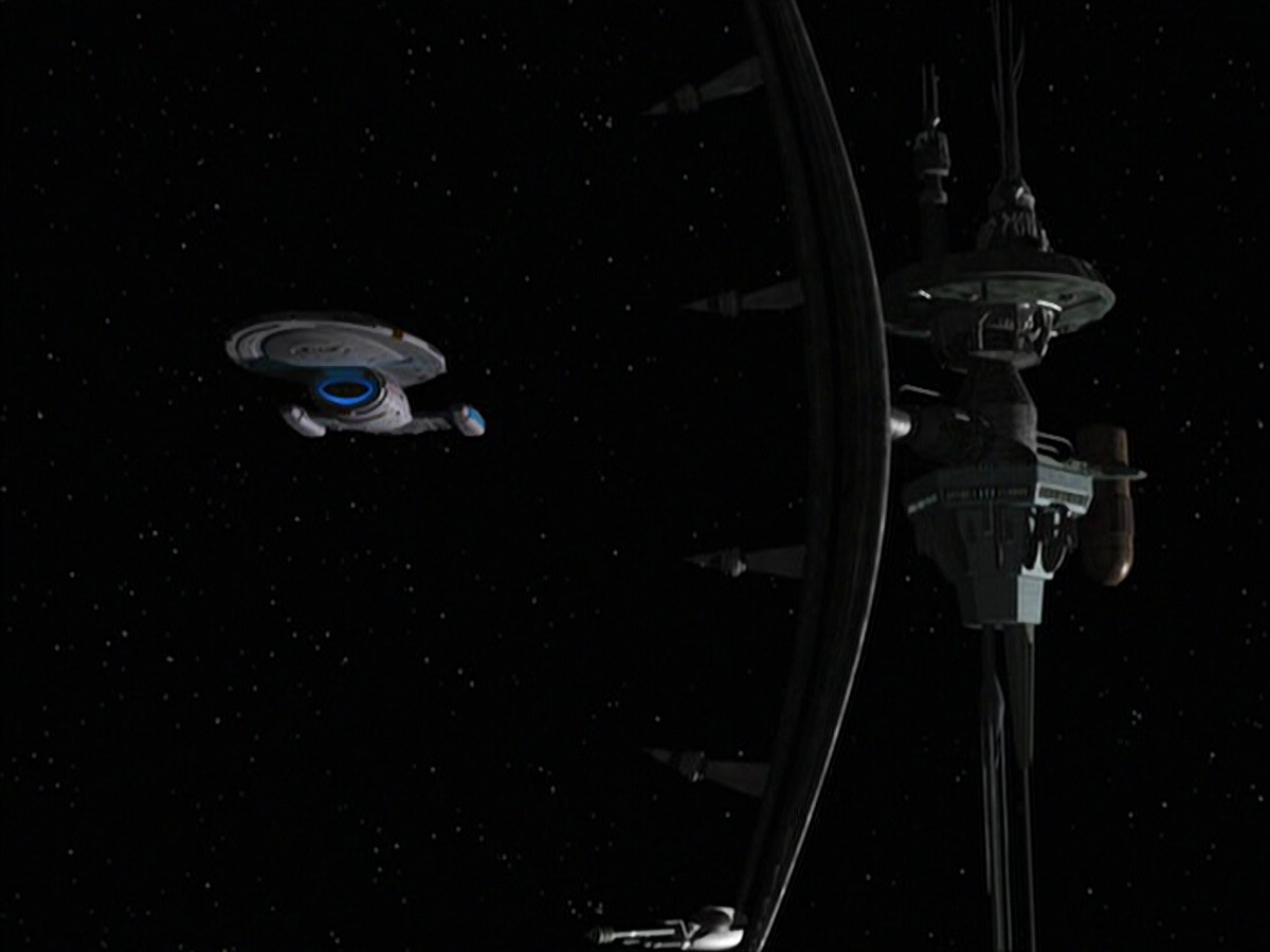extant_StarTrek_VOY_6x09-TheVoyagerConspiracy_02724.jpg