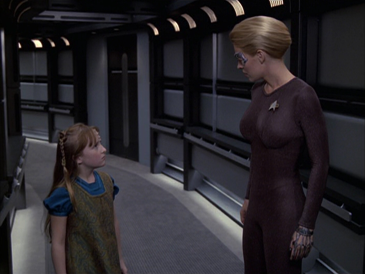 extant_StarTrek_VOY_6x09-TheVoyagerConspiracy_02752.jpg