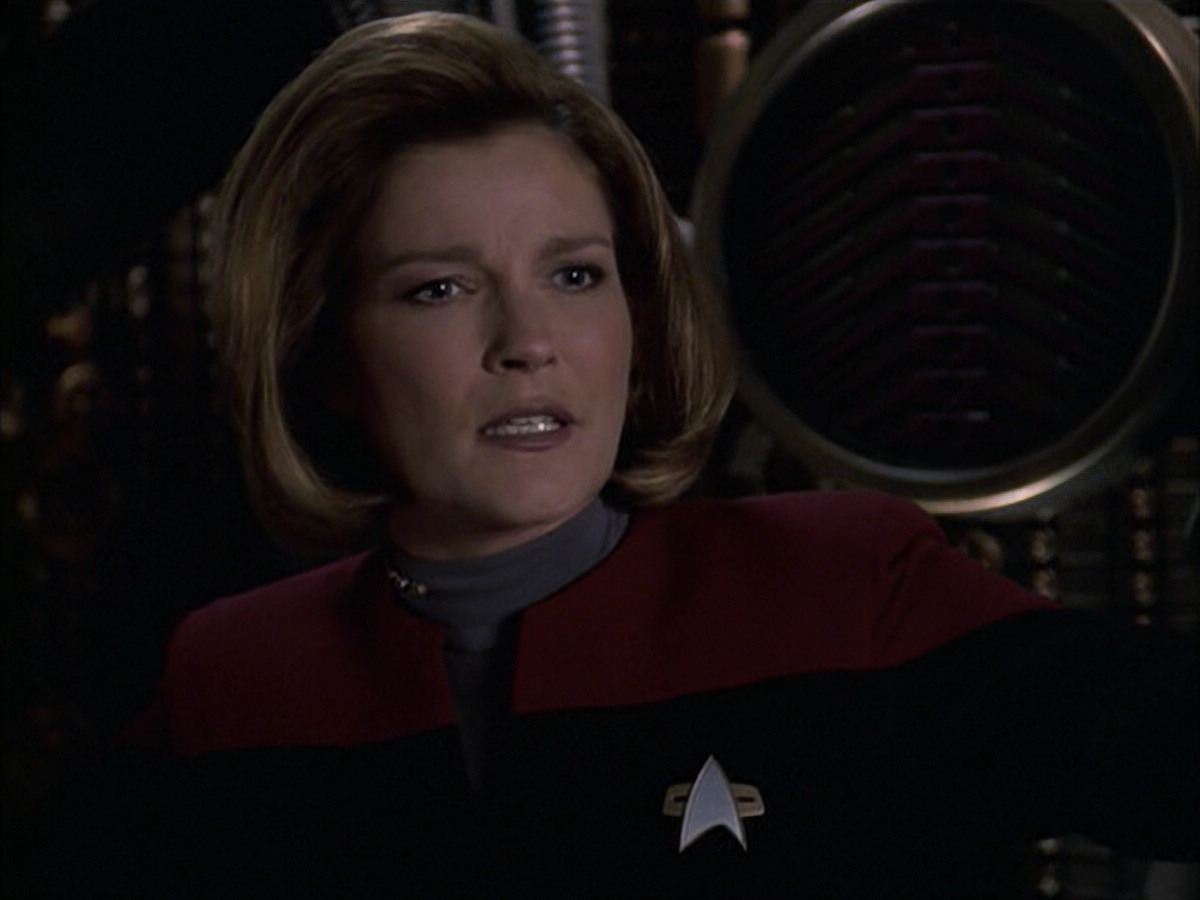 extant_StarTrek_VOY_6x09-TheVoyagerConspiracy_02850.jpg