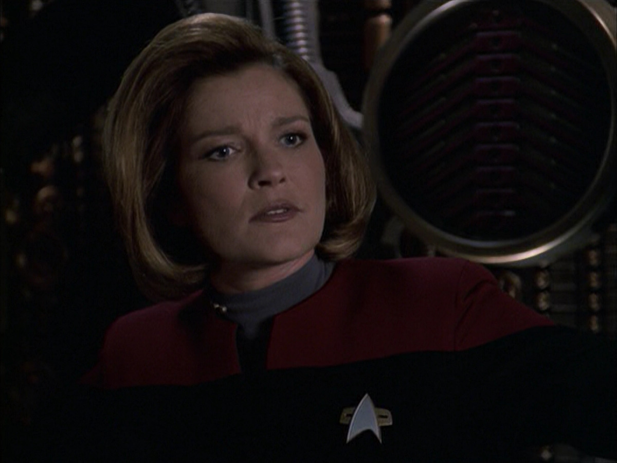 extant_StarTrek_VOY_6x09-TheVoyagerConspiracy_02860.jpg