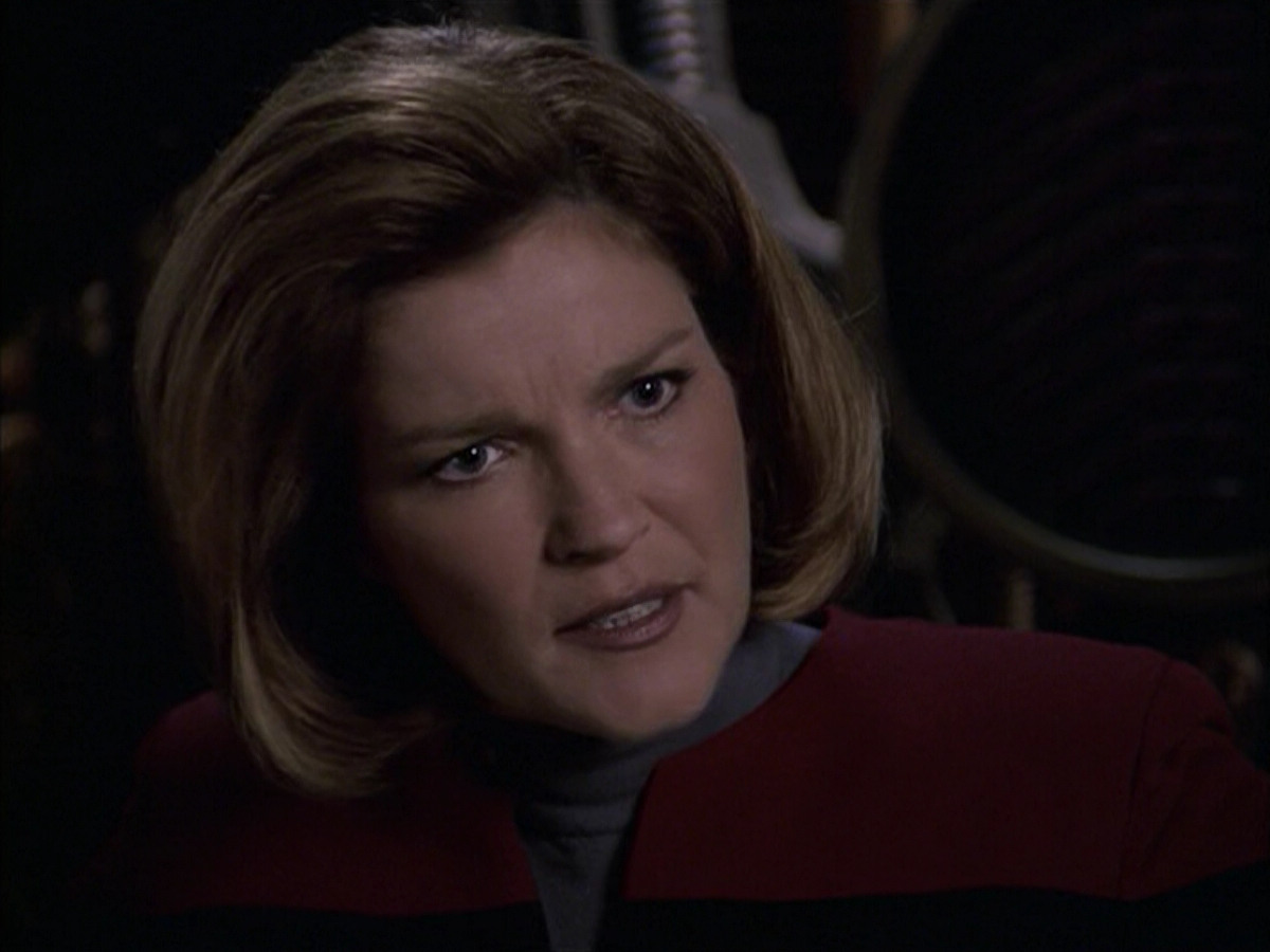 extant_StarTrek_VOY_6x09-TheVoyagerConspiracy_02872.jpg
