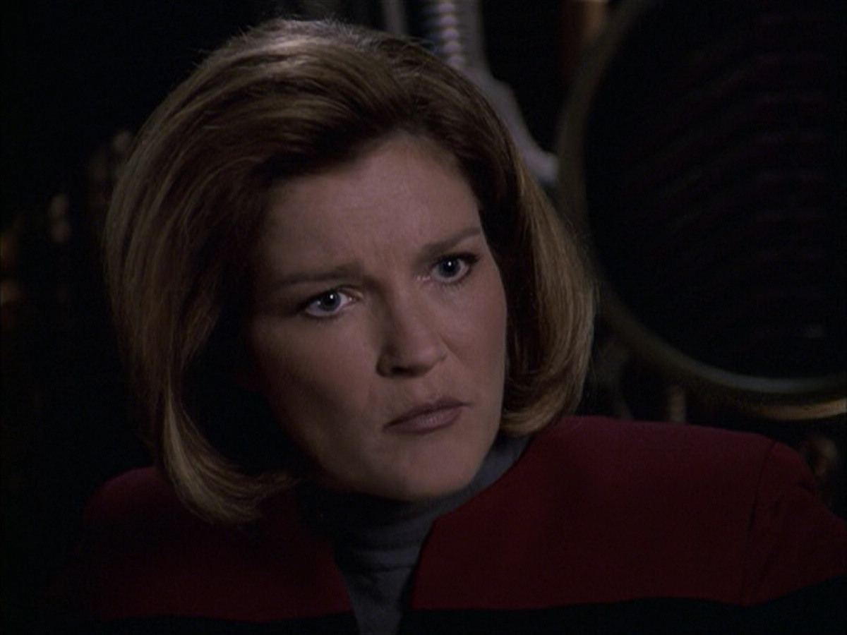 extant_StarTrek_VOY_6x09-TheVoyagerConspiracy_02880.jpg