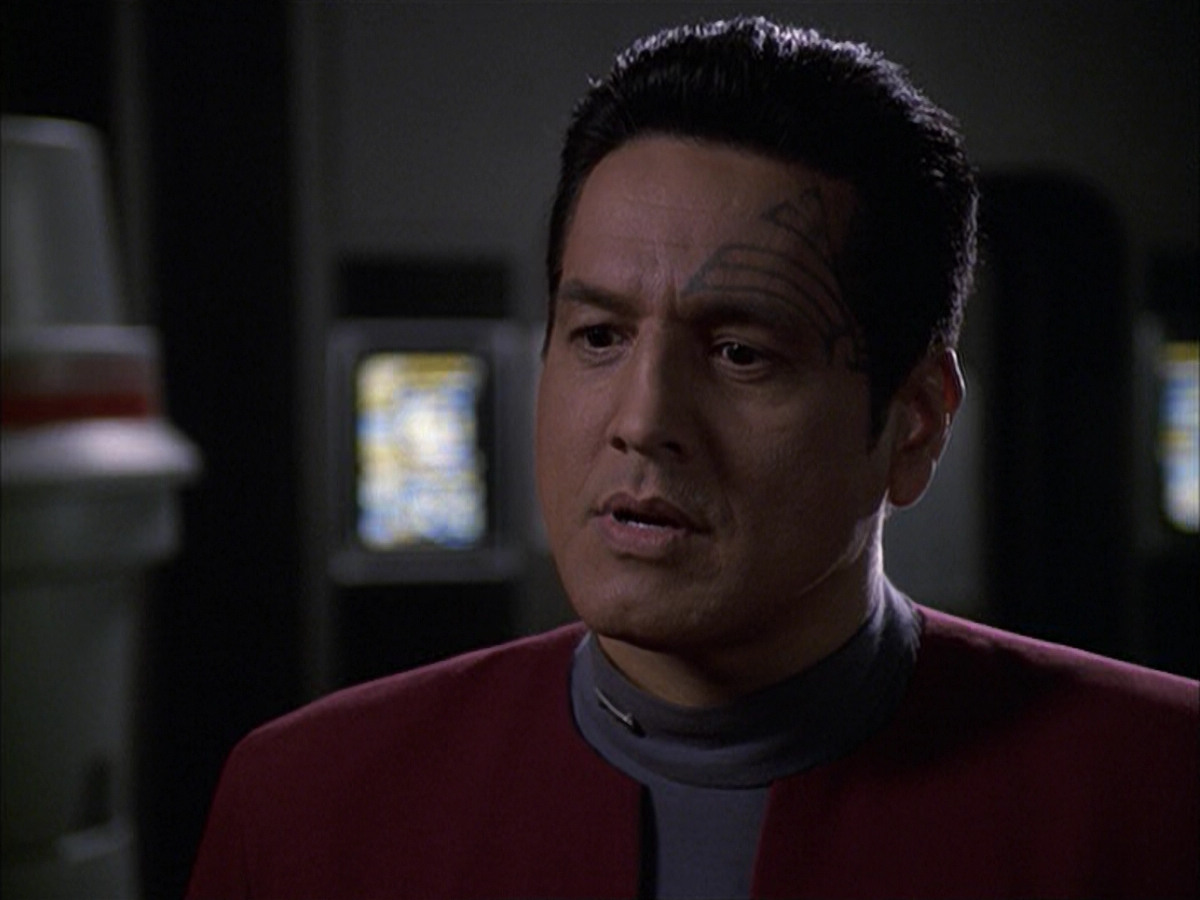 extant_StarTrek_VOY_6x09-TheVoyagerConspiracy_02895.jpg