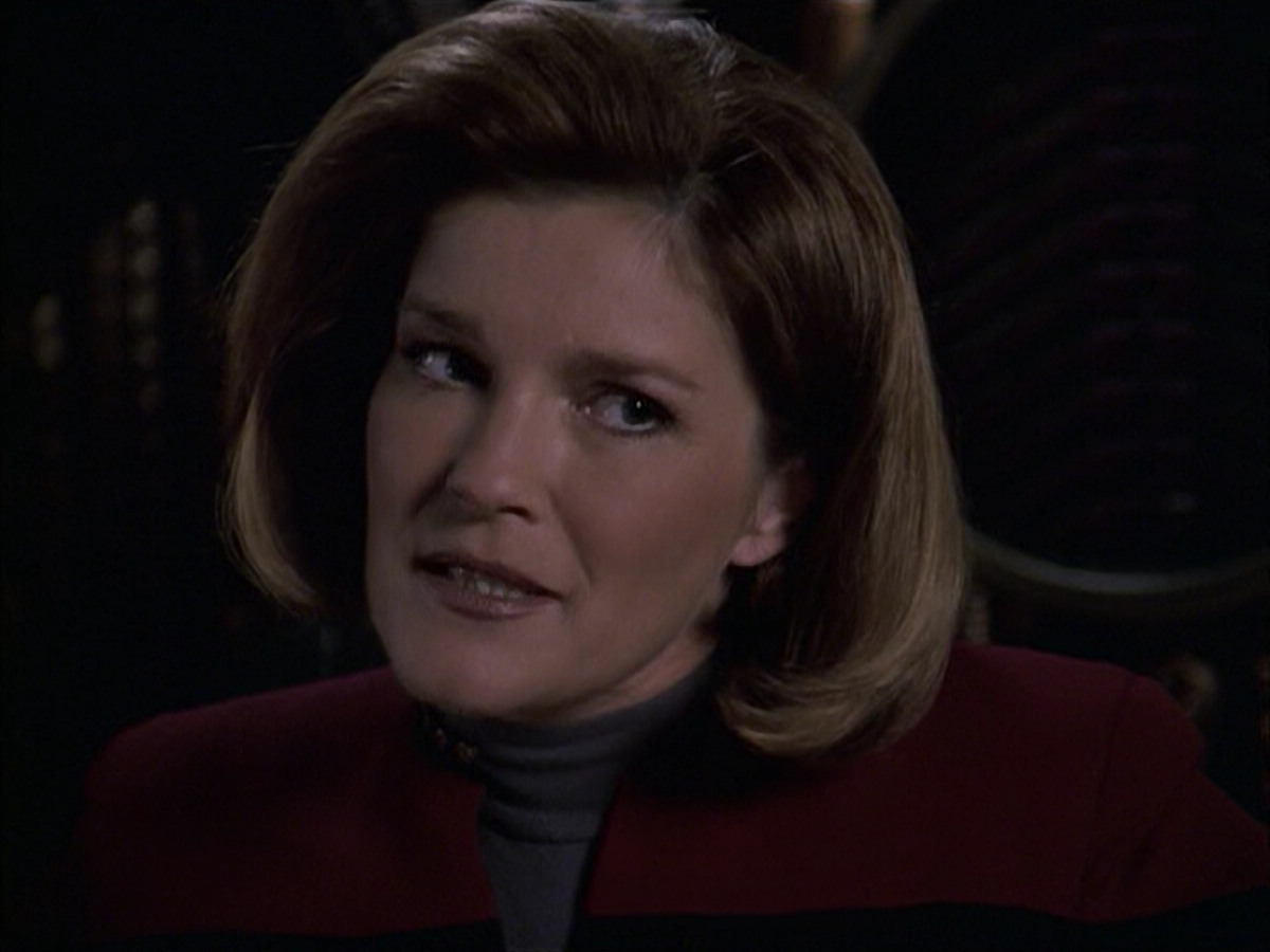 extant_StarTrek_VOY_6x09-TheVoyagerConspiracy_02907.jpg