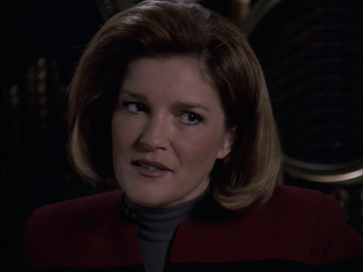 extant_StarTrek_VOY_6x09-TheVoyagerConspiracy_02908.jpg