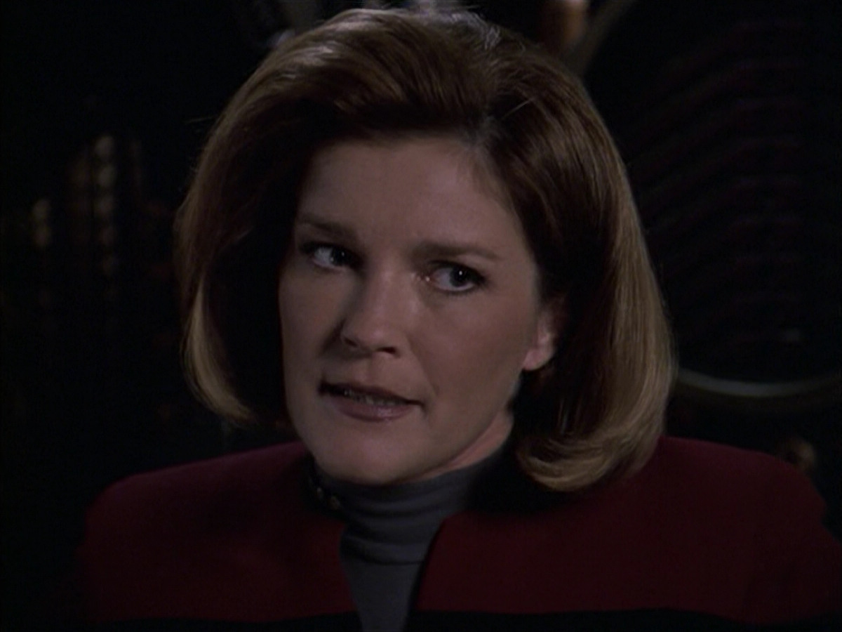 extant_StarTrek_VOY_6x09-TheVoyagerConspiracy_02910.jpg