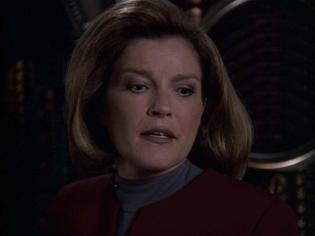 extant_StarTrek_VOY_6x09-TheVoyagerConspiracy_02918.jpg