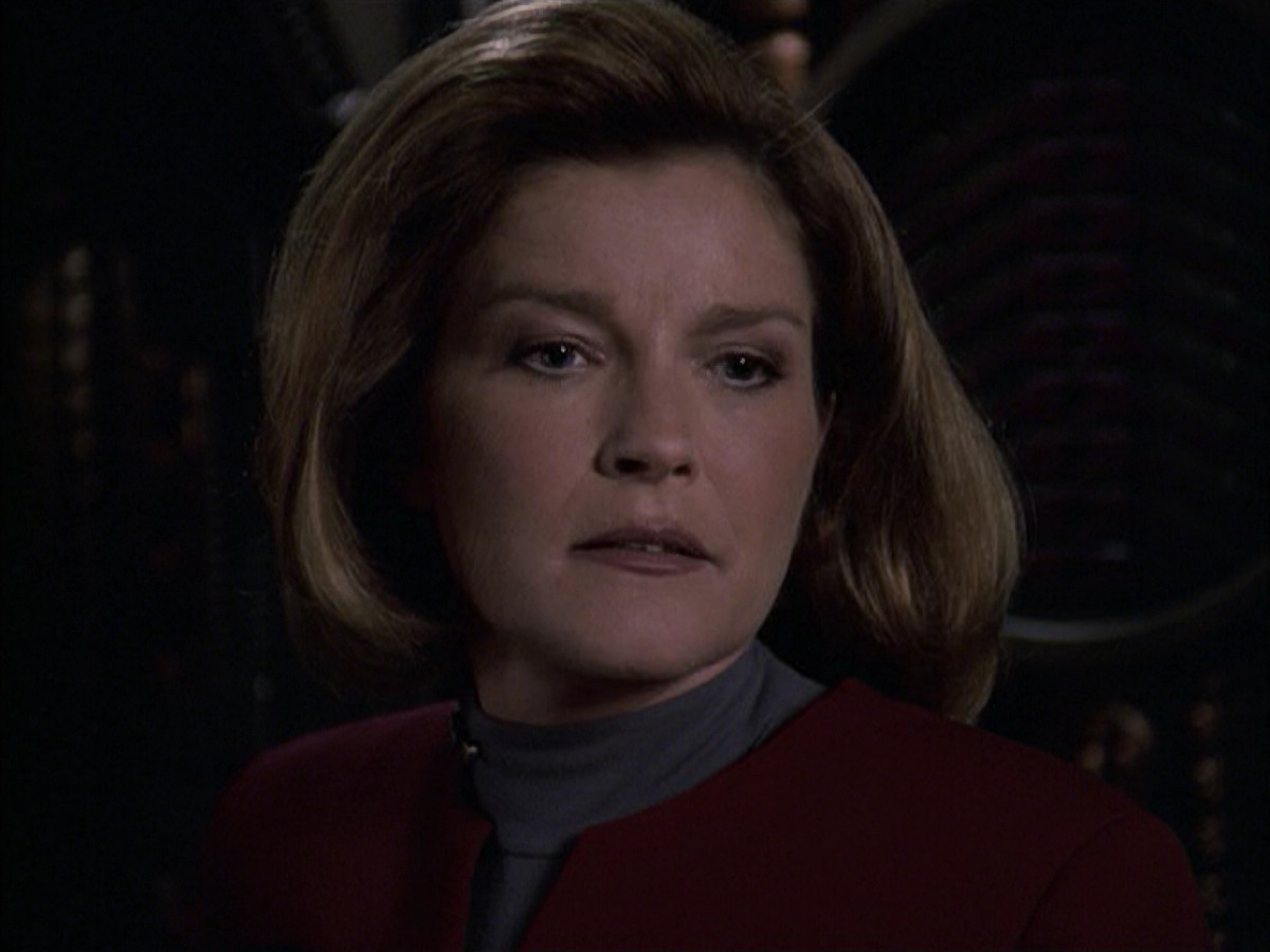 extant_StarTrek_VOY_6x09-TheVoyagerConspiracy_02919.jpg