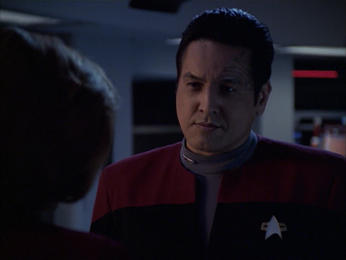 extant_StarTrek_VOY_6x09-TheVoyagerConspiracy_03045.jpg