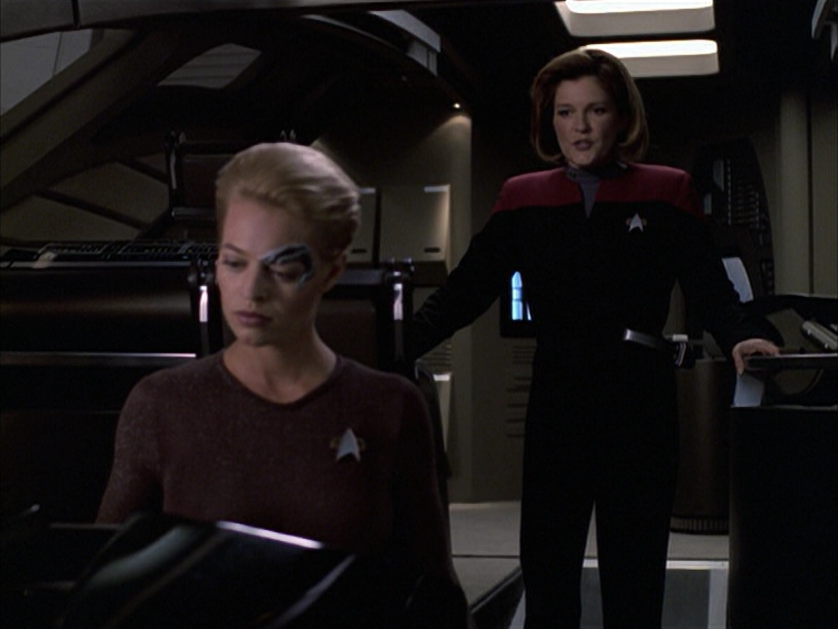 extant_StarTrek_VOY_6x09-TheVoyagerConspiracy_03081.jpg