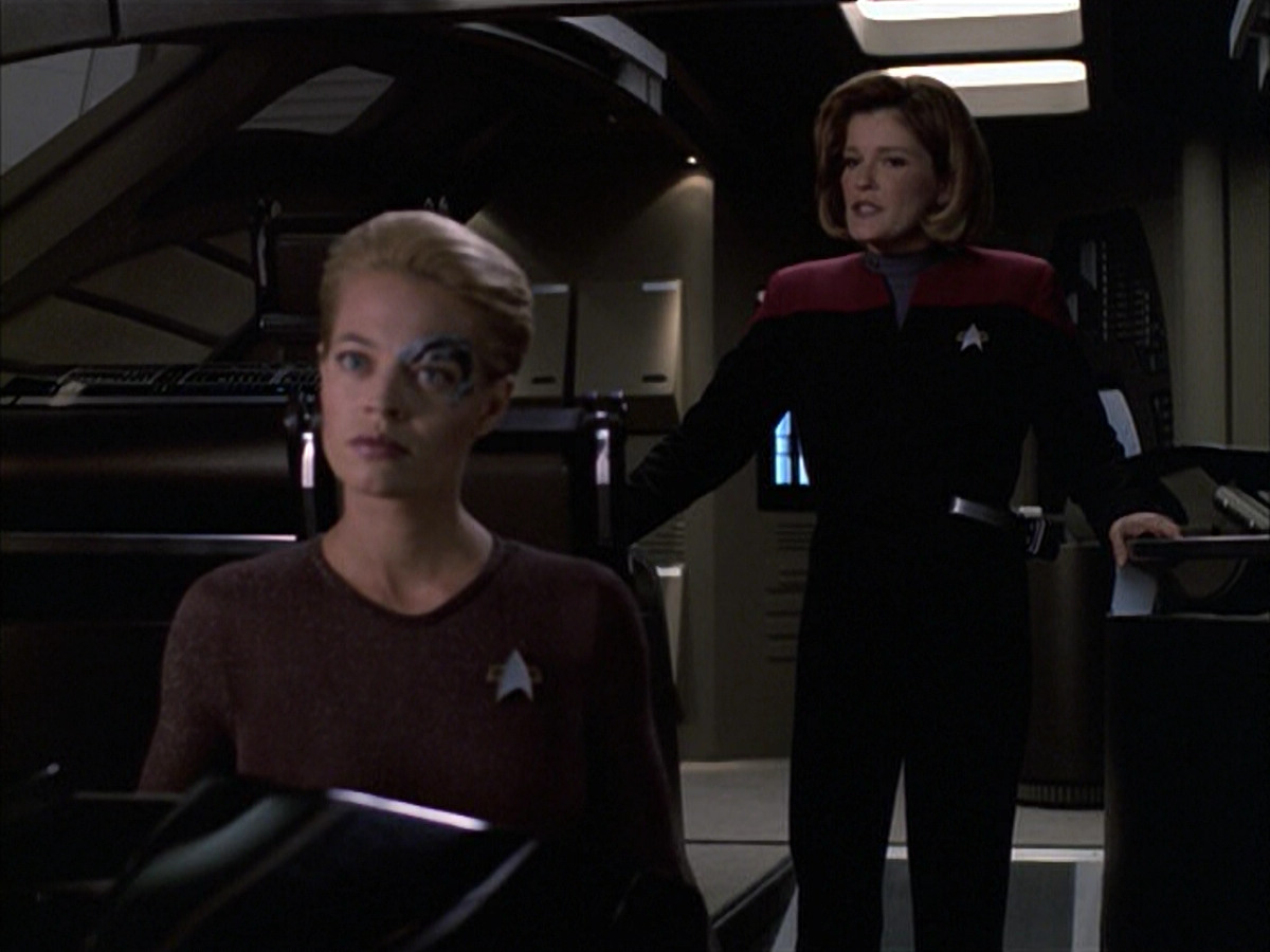 extant_StarTrek_VOY_6x09-TheVoyagerConspiracy_03088.jpg