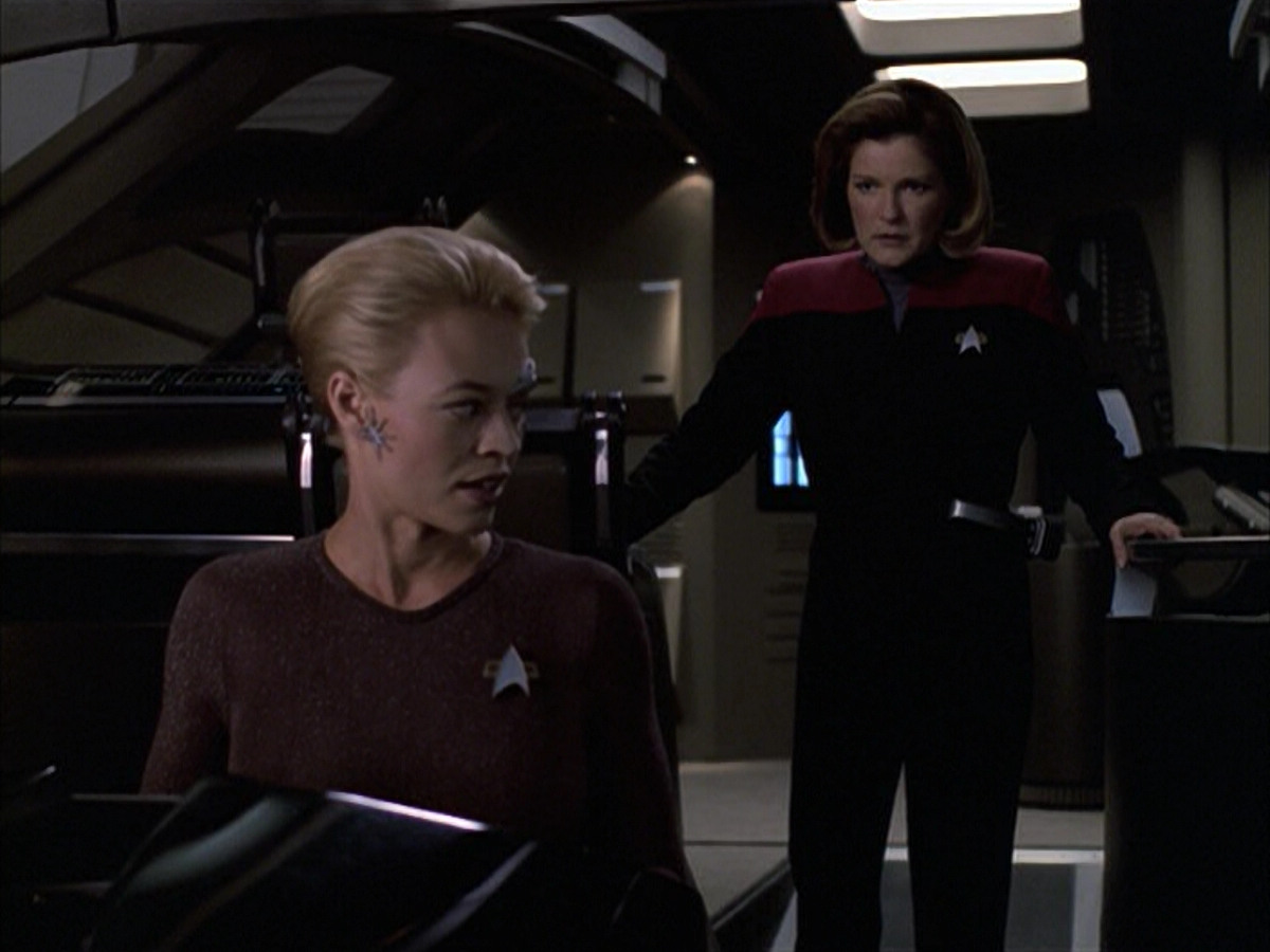 extant_StarTrek_VOY_6x09-TheVoyagerConspiracy_03092.jpg