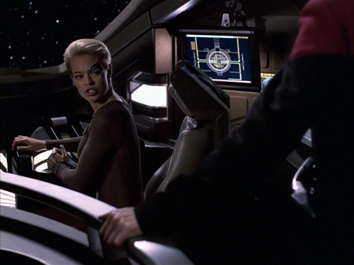 extant_StarTrek_VOY_6x09-TheVoyagerConspiracy_03104.jpg