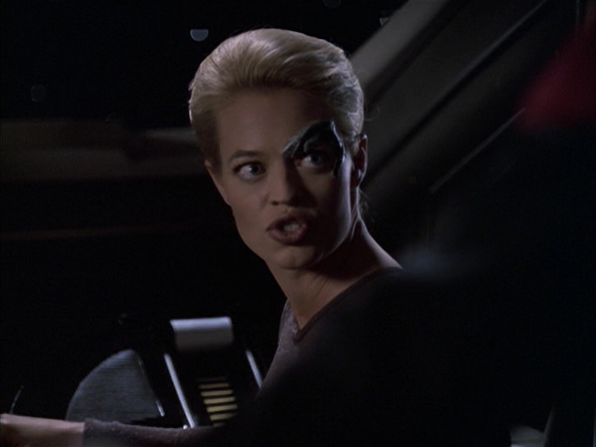 extant_StarTrek_VOY_6x09-TheVoyagerConspiracy_03173.jpg