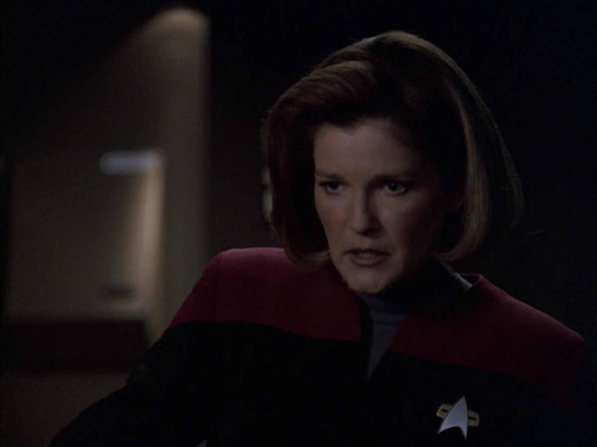 extant_StarTrek_VOY_6x09-TheVoyagerConspiracy_03228.jpg