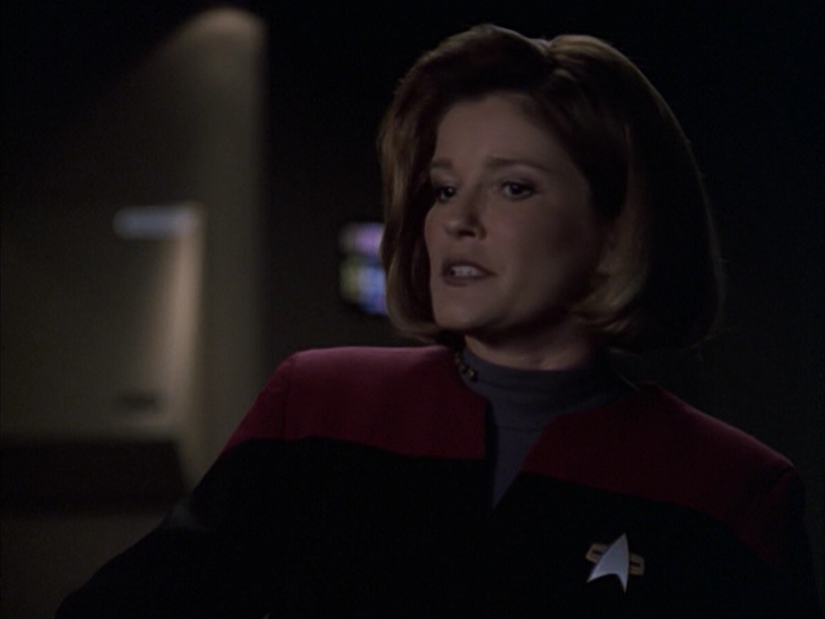extant_StarTrek_VOY_6x09-TheVoyagerConspiracy_03251.jpg