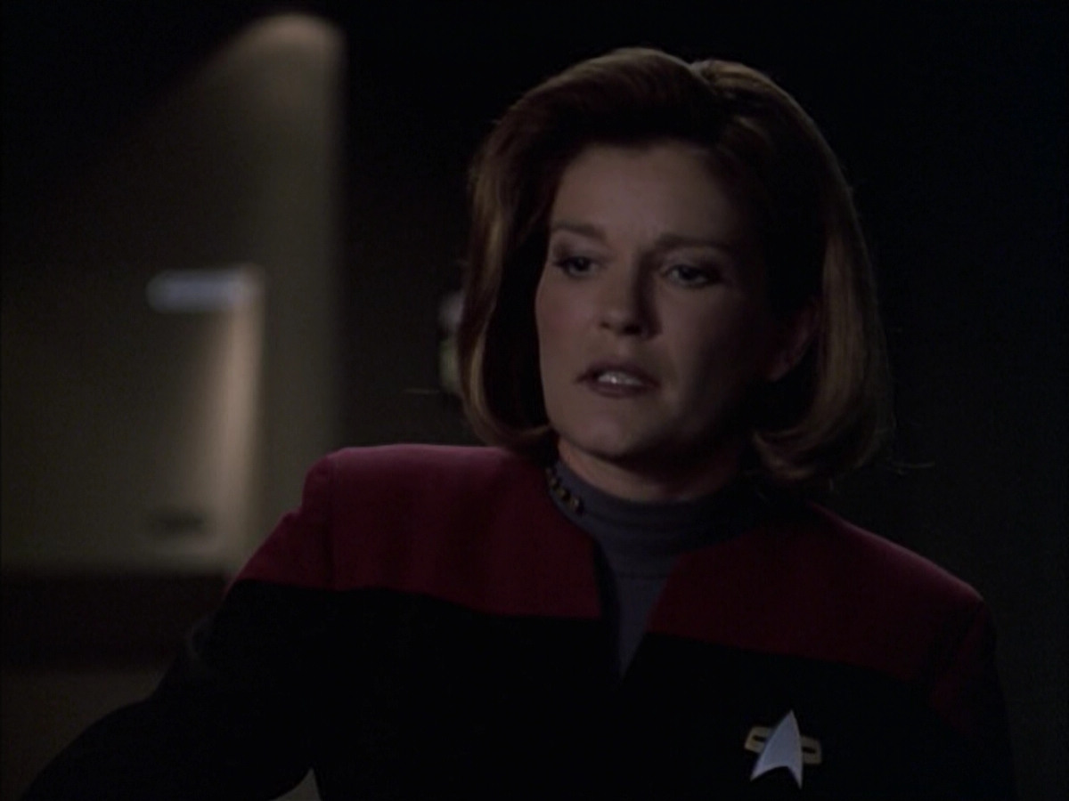 extant_StarTrek_VOY_6x09-TheVoyagerConspiracy_03254.jpg