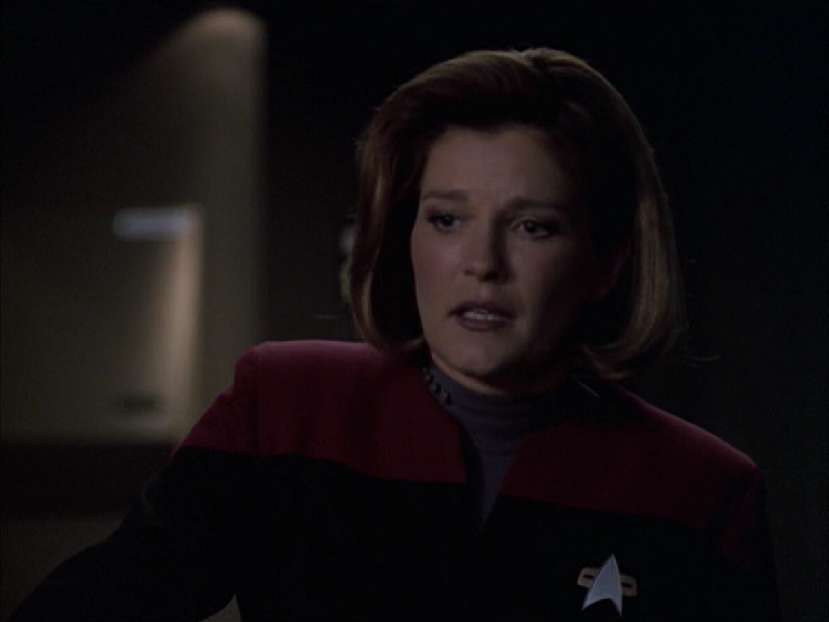 extant_StarTrek_VOY_6x09-TheVoyagerConspiracy_03255.jpg