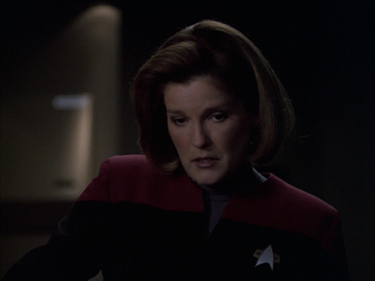 extant_StarTrek_VOY_6x09-TheVoyagerConspiracy_03273.jpg