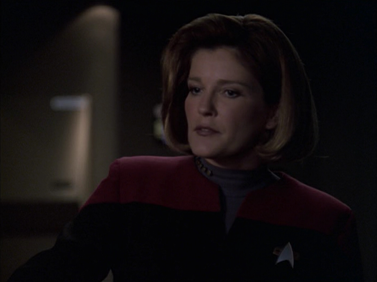extant_StarTrek_VOY_6x09-TheVoyagerConspiracy_03281.jpg