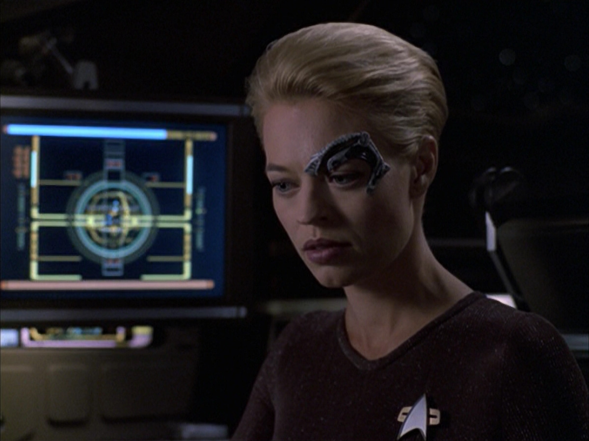 extant_StarTrek_VOY_6x09-TheVoyagerConspiracy_03299.jpg